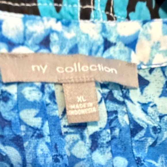 Blue Patterned Women's Top - Picture 5 of 6